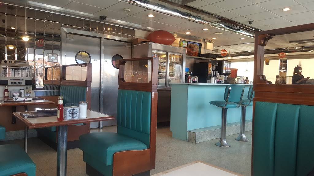 The American Diner | restaurant | 1131, 411 Penn Ave, Reading, PA 19611, USA | 6103765565 OR +1 610-376-5565