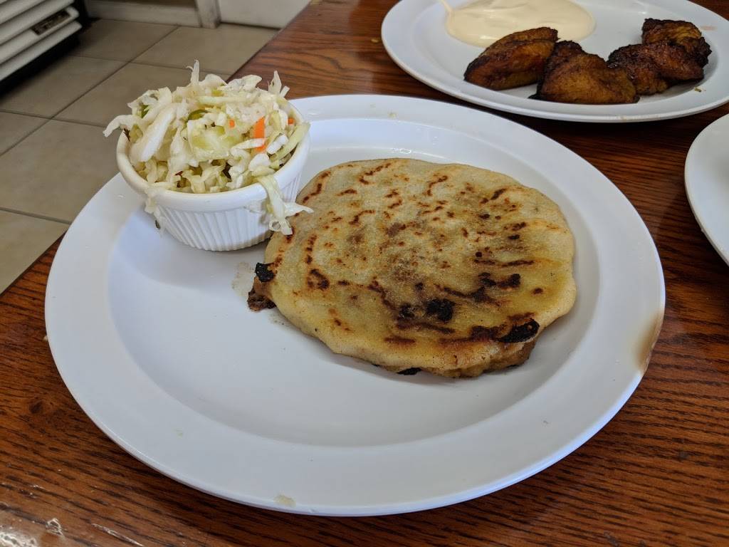 El Tazumal Pupuseria Y Panaderia | restaurant | 16014 Pioneer Blvd, Norwalk, CA 90650, USA | 5629266722 OR +1 562-926-6722