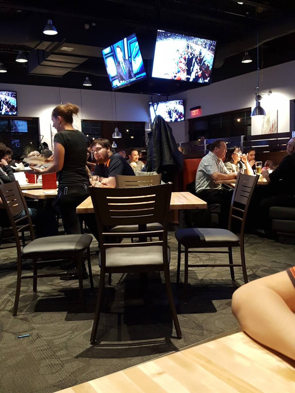 Boston Pizza | restaurant | 1432 Route des Rivières, Saint-Nicolas, QC G7A 2N9, Canada | 4188311999 OR +1 418-831-1999