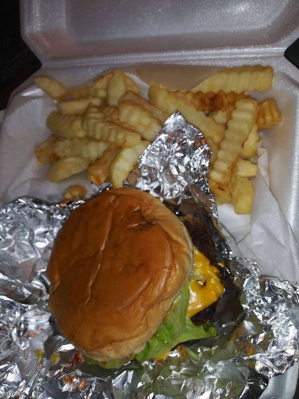 River Road Cafe | restaurant | 3701 River Rd, Muscle Shoals, AL 35661, USA | 2564465917 OR +1 256-446-5917