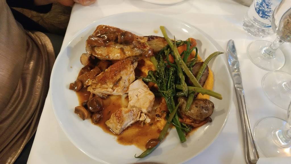 Restaurant le Jozephil | restaurant | 969 Rue Richelieu, Beloeil, QC J3G 4P8, Canada | 4504469751 OR +1 450-446-9751