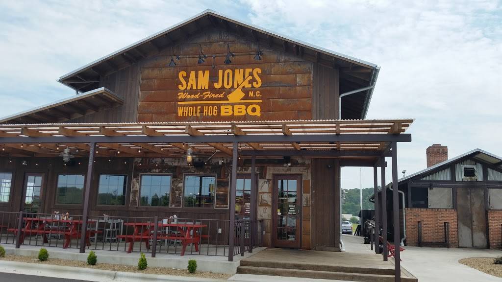 Sam Jones BBQ | restaurant | 715 W Fire Tower Rd, Winterville, NC 28590, USA | 2526896449 OR +1 252-689-6449