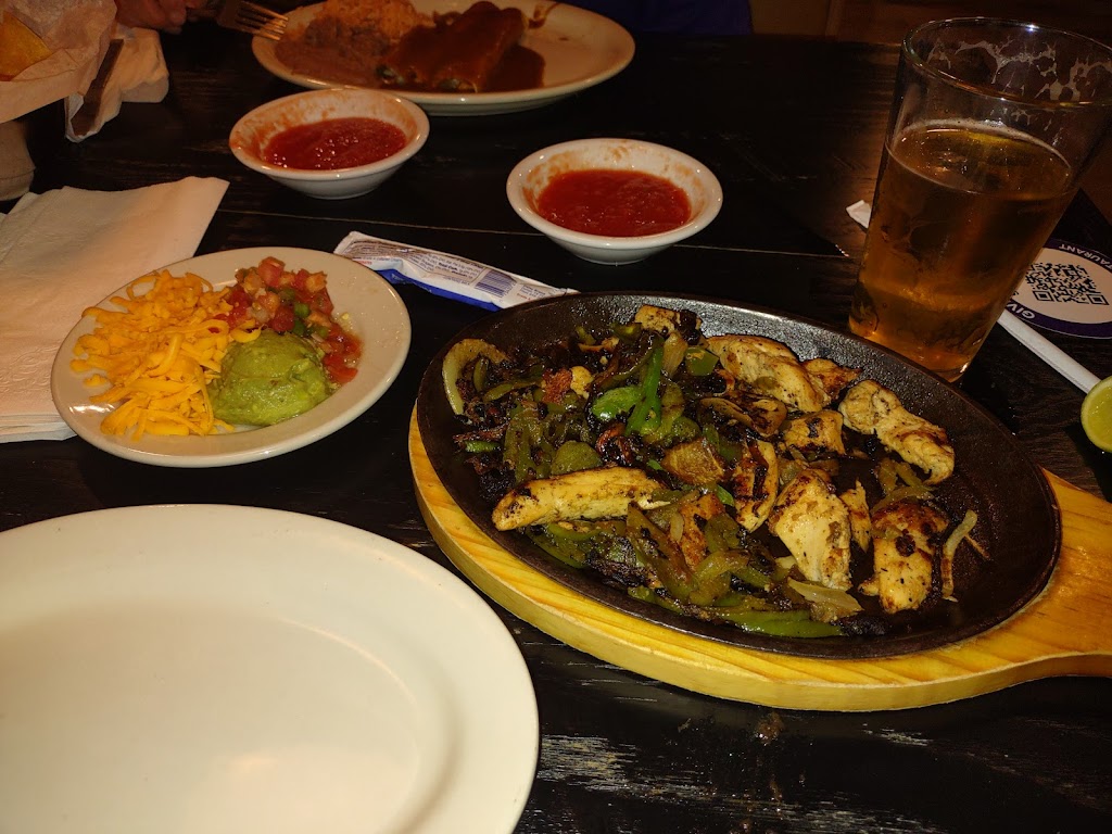 Leals Mexican Restaurant | restaurant | 3311 Olton Rd, Plainview, TX 79072, USA | 8062935355 OR +1 806-293-5355