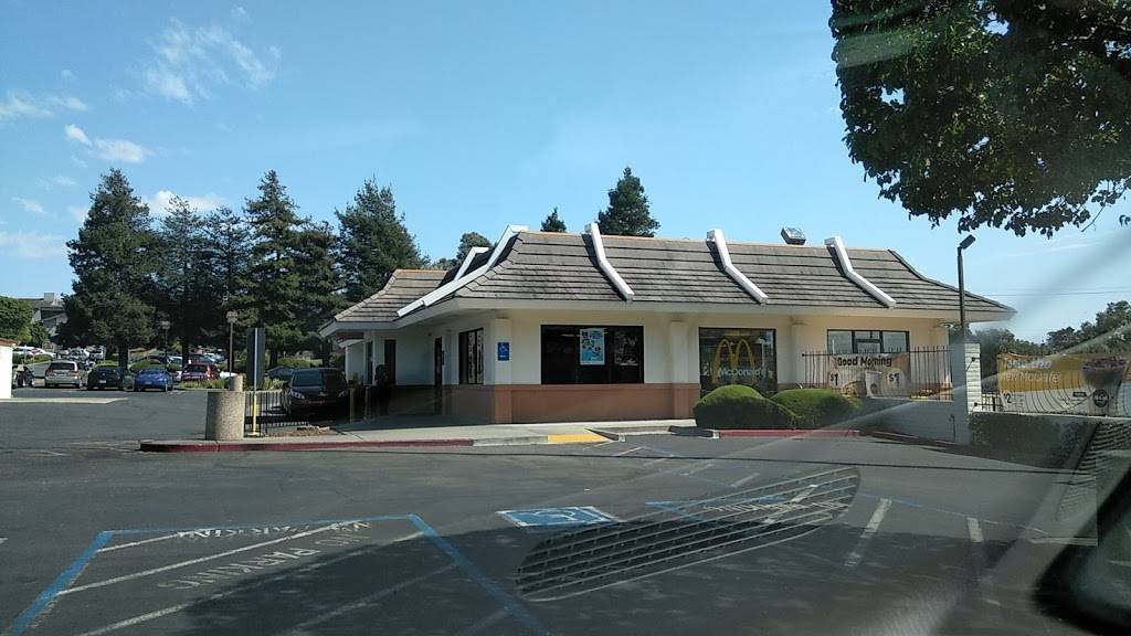 McDonalds | cafe | 1402 Tara Hills Dr, Pinole, CA 94564, USA | 5107247211 OR +1 510-724-7211