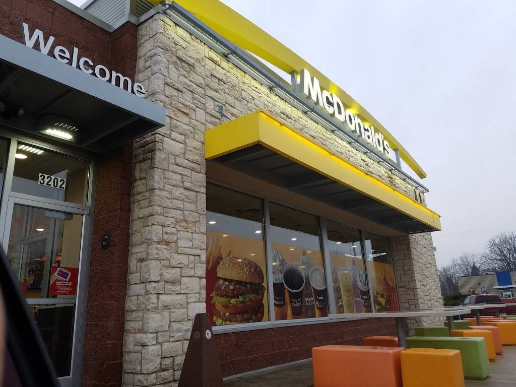 McDonalds | cafe | 3202 St Joe Center Rd, Fort Wayne, IN 46835, USA | 2604858625 OR +1 260-485-8625