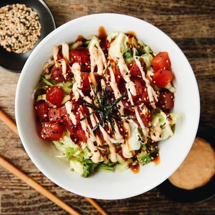 Sushi Shop | restaurant | 2808 Boulevard Saint-Charles, Kirkland, QC H9H 3B6, Canada | 5146740868 OR +1 514-674-0868