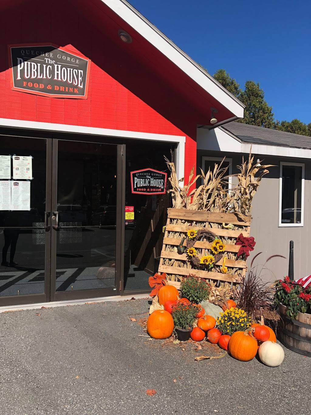 The Public House At Quechee Gorge - Restaurant | 5813 Woodstock Rd ...