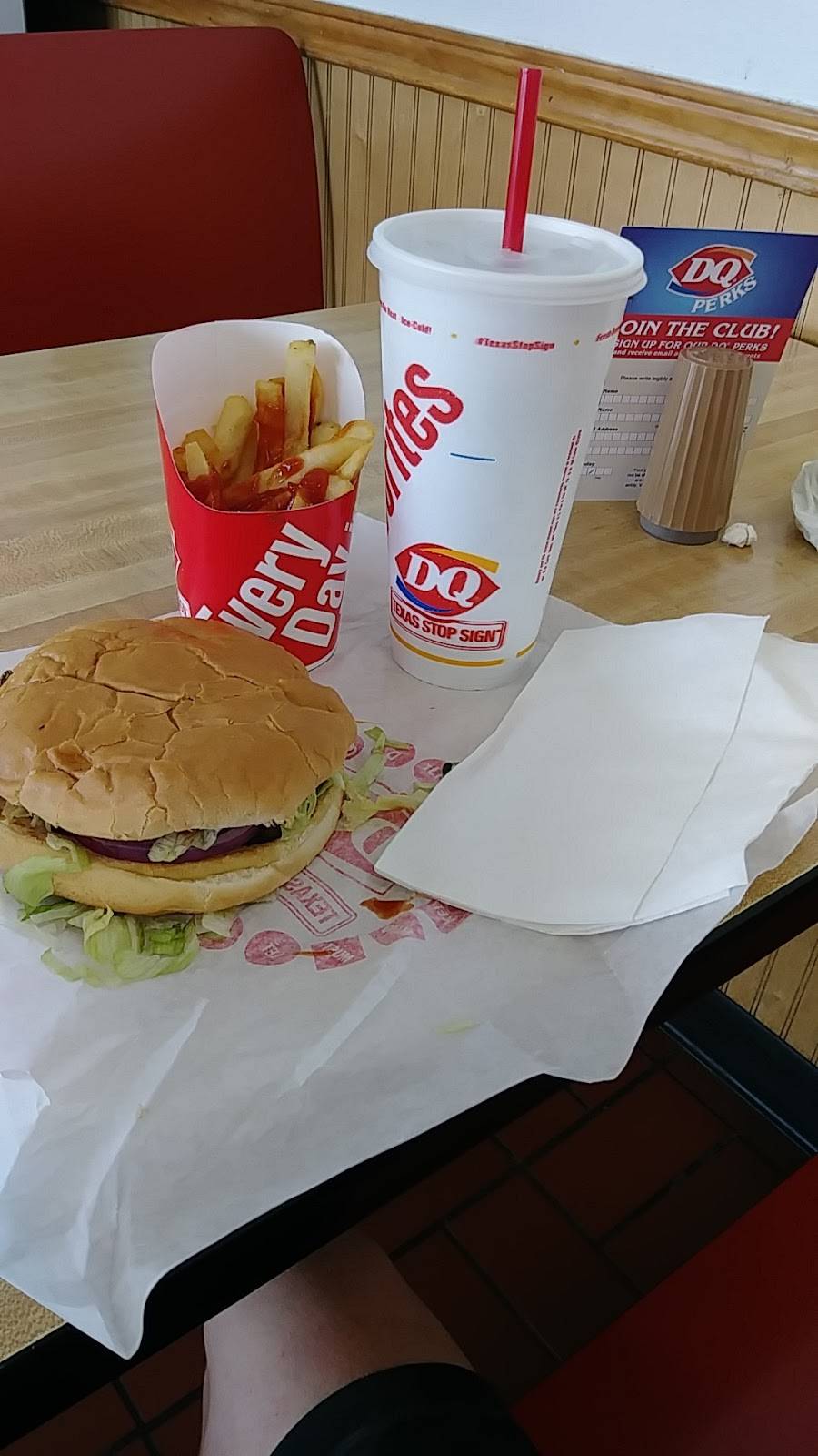 Dairy Queen | restaurant | 345, Sour Lake, TX 77659, USA | 4092872265 OR +1 409-287-2265
