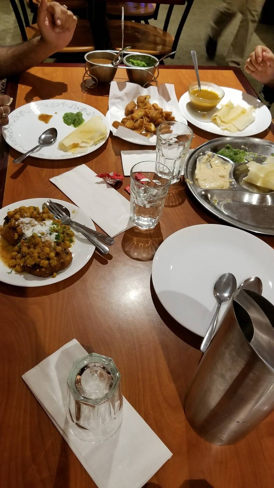 Maharaja | restaurant | 295 Rainbow Blvd, Niagara Falls, NY 14303, USA | 7162990332 OR +1 716-299-0332