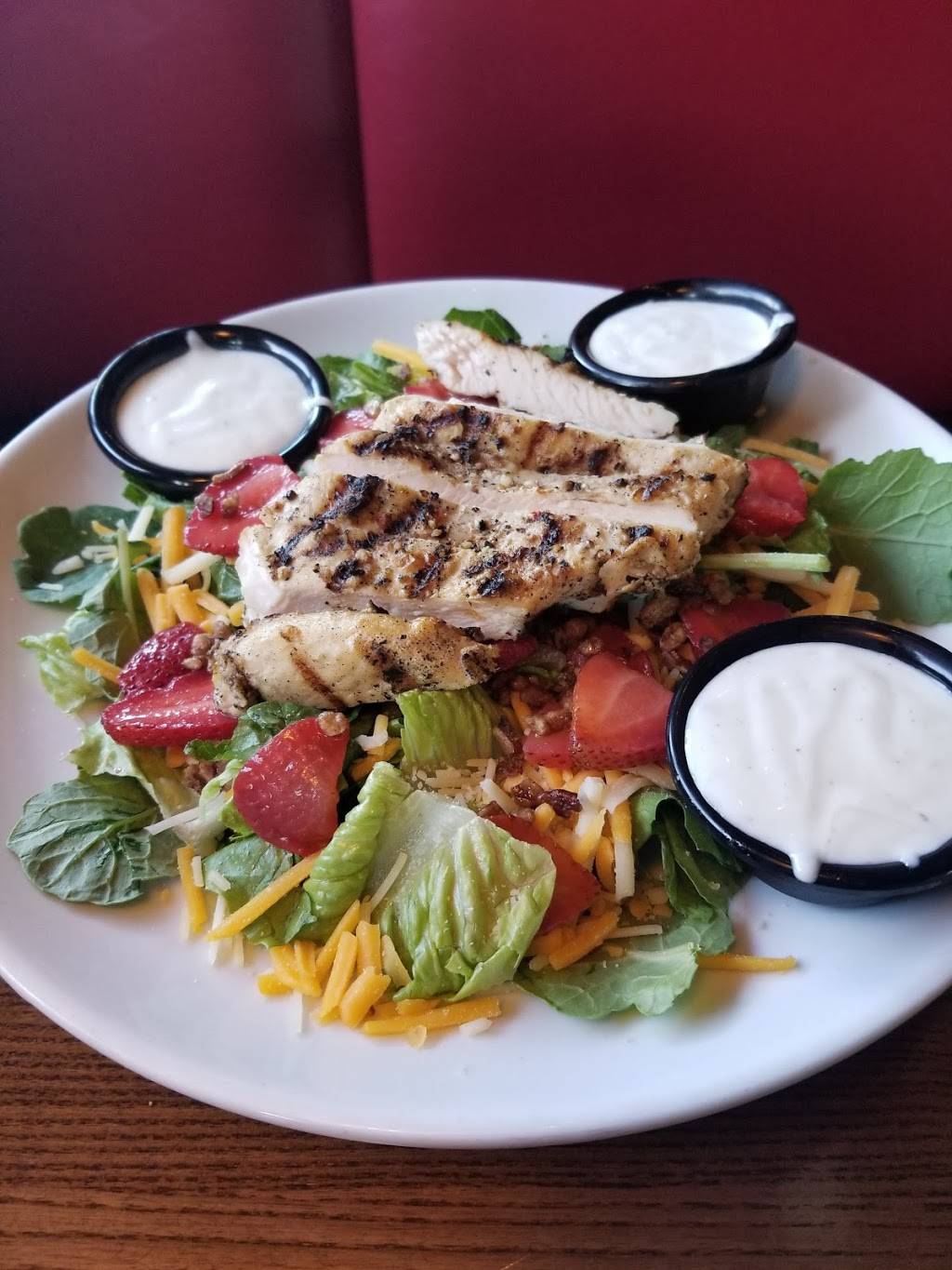 TGI Fridays - Restaurant | 160 Southview Dr, Bridgeport, WV 26330, USA