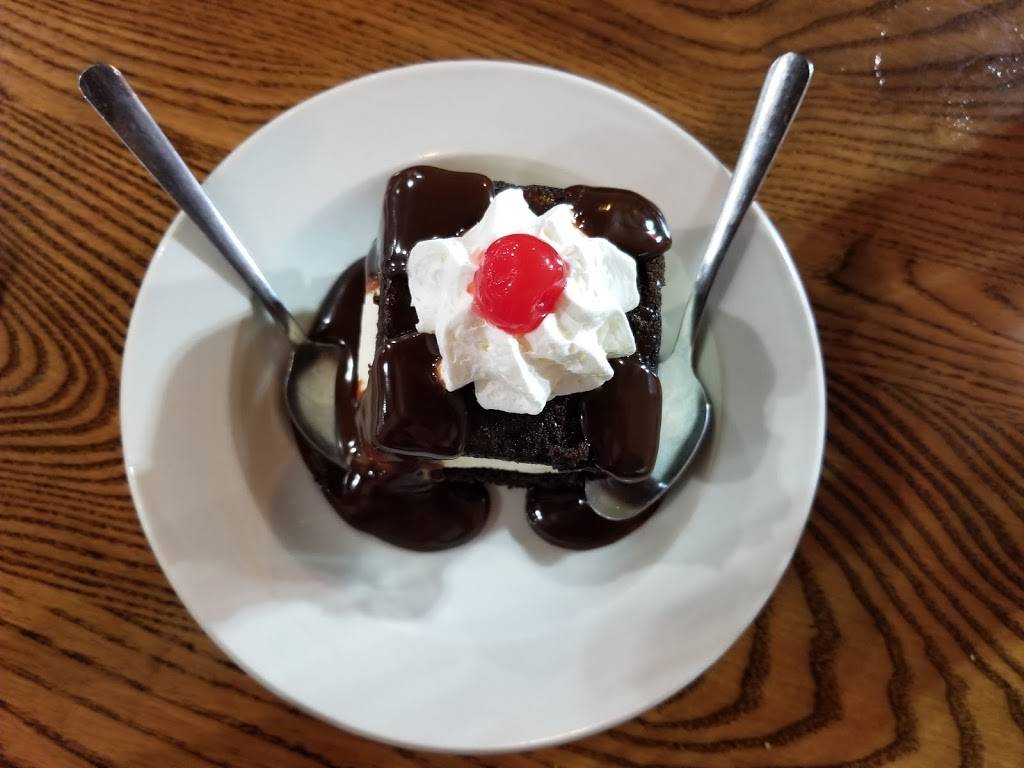 Shoneys - PF North | restaurant | 3164 Parkway, Pigeon Forge, TN 37863, USA | 8654531806 OR +1 865-453-1806