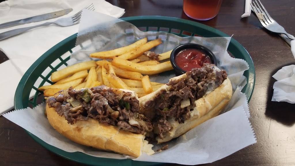 Green Line Pizza & Steak | restaurant | 7134 Market St, Wilmington, NC 28411, USA | 9108218191 OR +1 910-821-8191