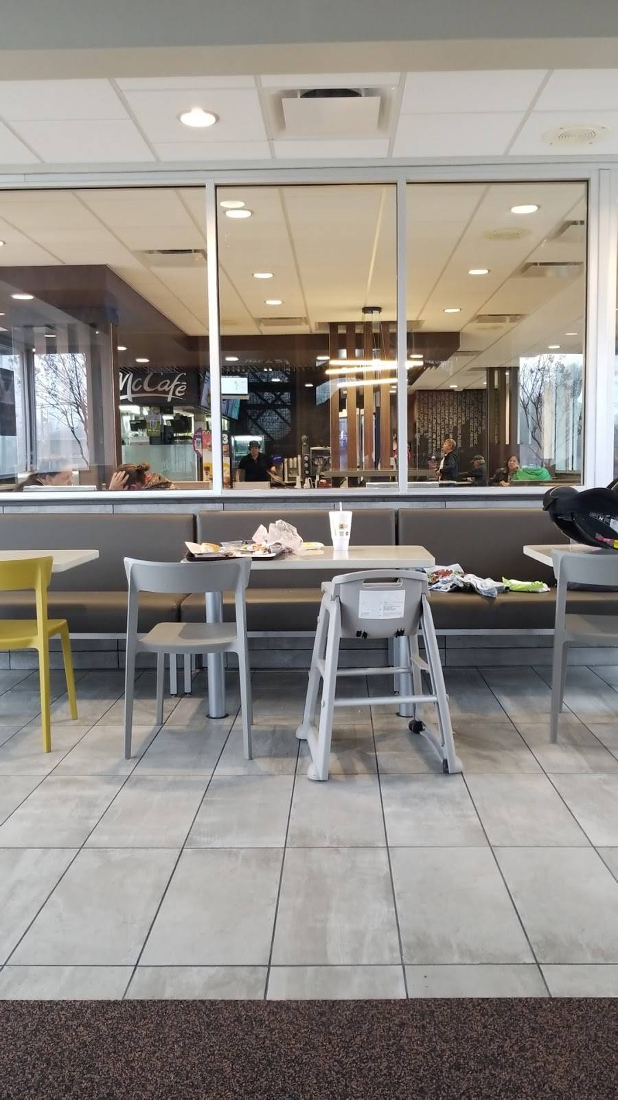 McDonalds | cafe | 303 N Green St, Caldwell, TX 77836, USA | 9795670605 OR +1 979-567-0605