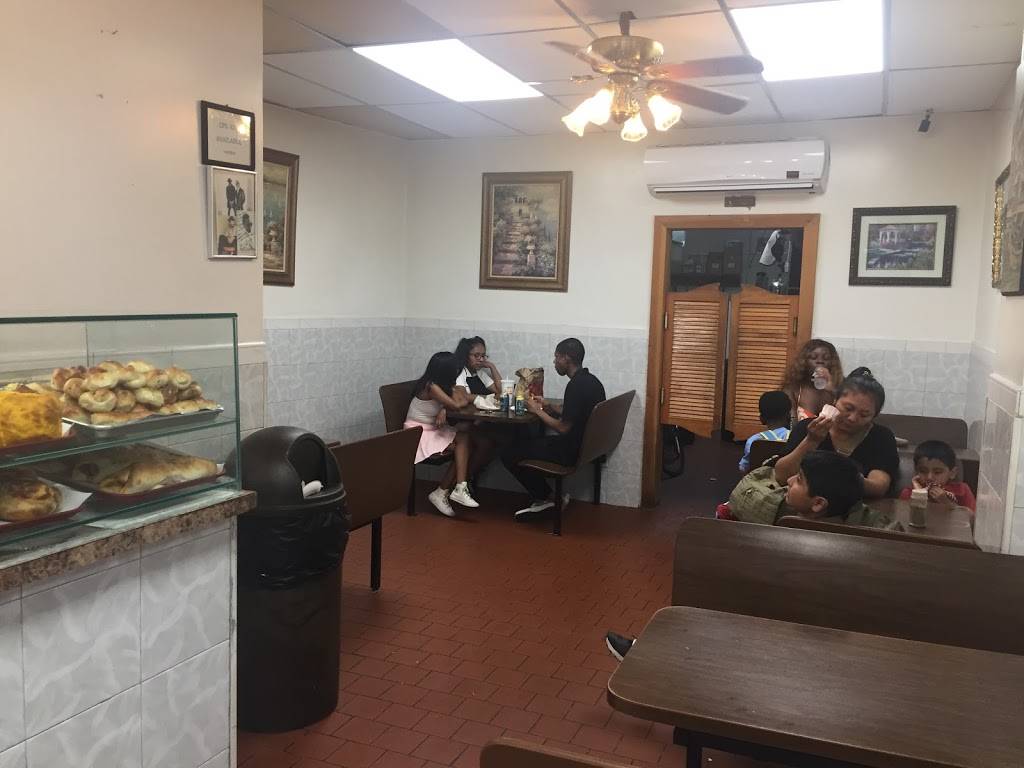 Family Pizza | restaurant | 720 Flatbush Ave, Brooklyn, NY 11225, USA | 7184620639 OR +1 718-462-0639