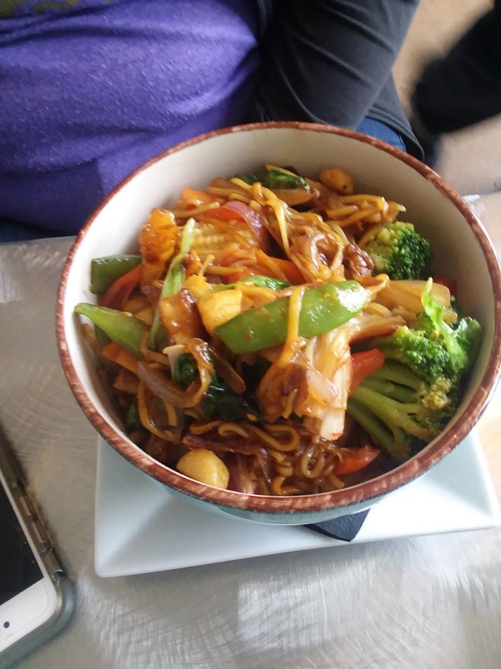Fatsumo Sushi | restaurant | 125 Davis Ave suite c, Pass Christian, MS 39571, USA | 2282224647 OR +1 228-222-4647