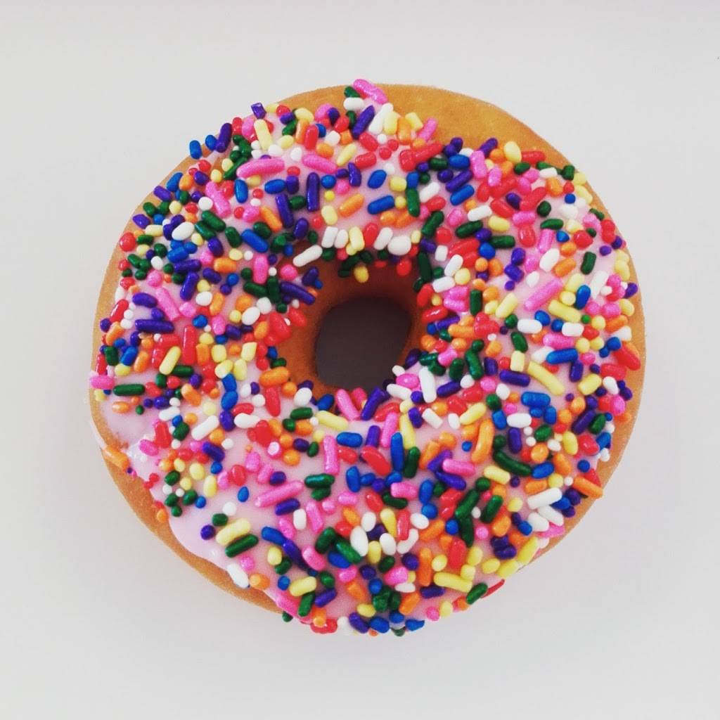 Dunkin | bakery | 9561 N McGee St, Kansas City, MO 64155, USA | 8164362244 OR +1 816-436-2244