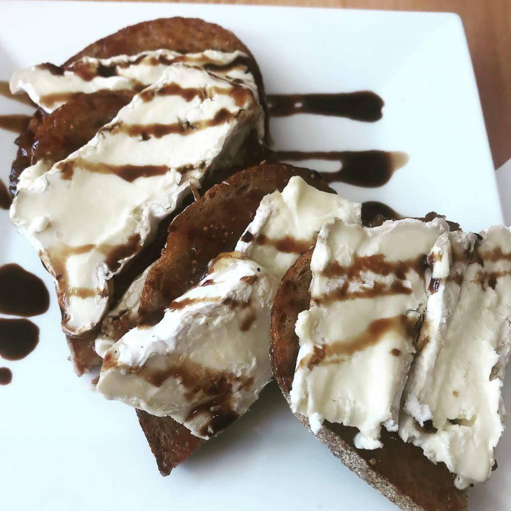 Gryphon Cafe | cafe | 111 W Gay St, West Chester, PA 19380, USA | 4849833909 OR +1 484-983-3909