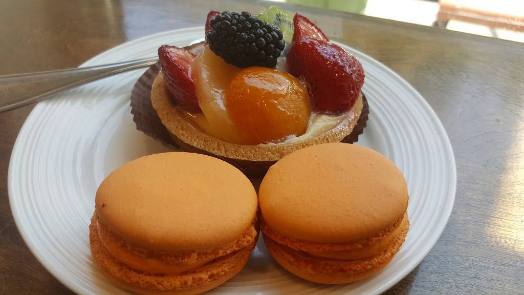 Boulangerie Le Marquis | bakery | 367 Rue de Castelnau E, Montréal, QC H2R 1R1, Canada | 5142787047 OR +1 514-278-7047