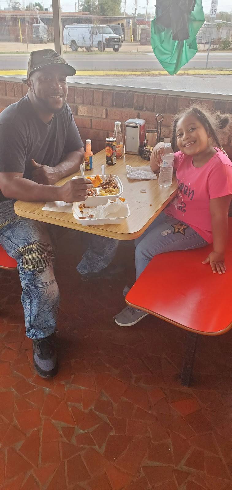 A Taste Of Trelawny Jamaican Restaurant | restaurant | 2211 Cumberland Rd, Fayetteville, NC 28306, USA | 9107791100 OR +1 910-779-1100