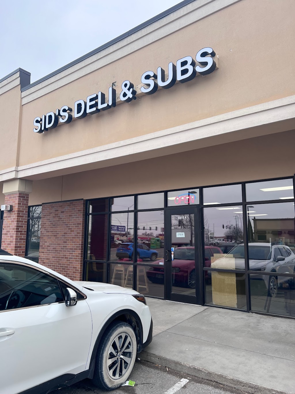Sids Deli & Subs | restaurant | 3255 Cornhusker Hwy Suite 4, Lincoln, NE 68504, USA | 4022618471 OR +1 402-261-8471