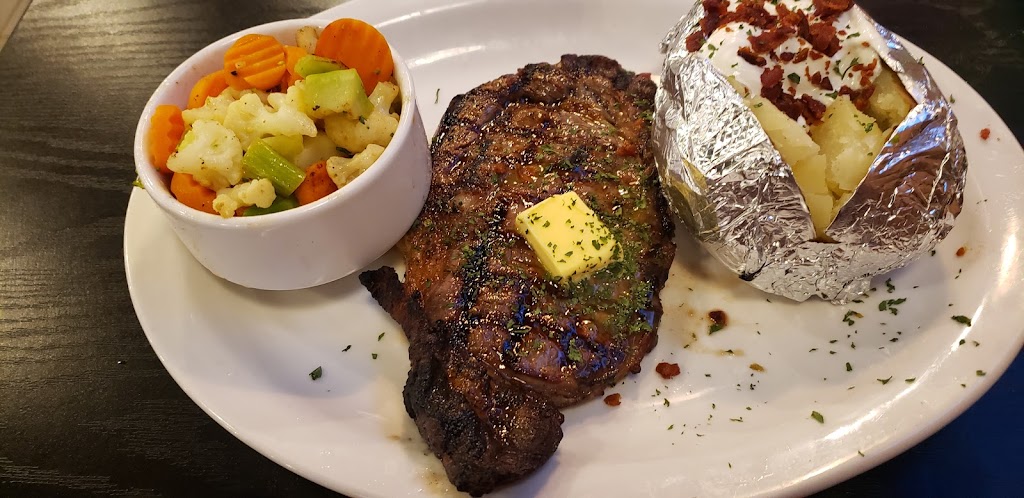 The King Shark Seafood and Mexican kitchen | restaurant | 215 E 4th St, Pecos, TX 79772, USA | 4324455890 OR +1 432-445-5890