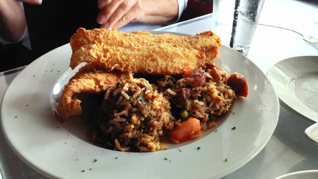 Gumbos North on the Square in Georgetown | restaurant | 701 S Main St, Georgetown, TX 78626, USA | 5129434214 OR +1 512-943-4214
