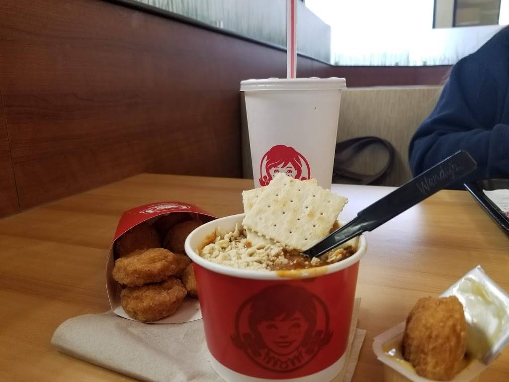 Wendys | restaurant | 3080 16th St Rd, Huntington, WV 25701, USA | 3045253851 OR +1 304-525-3851