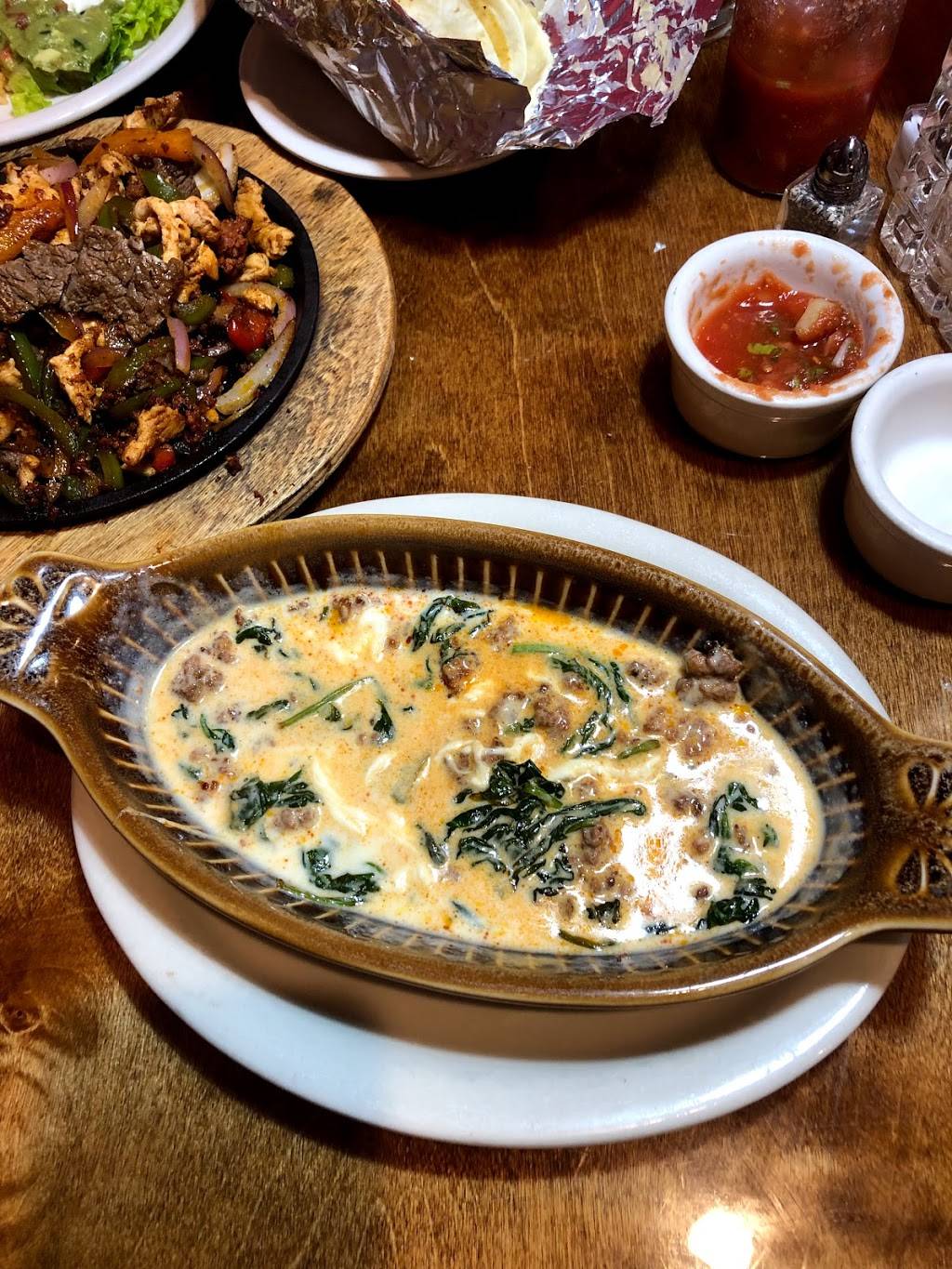 Las Margaritas Mexican Cuisine | restaurant | 12220 Shelbyville Rd, Louisville, KY 40243, USA | 5029635503 OR +1 502-963-5503