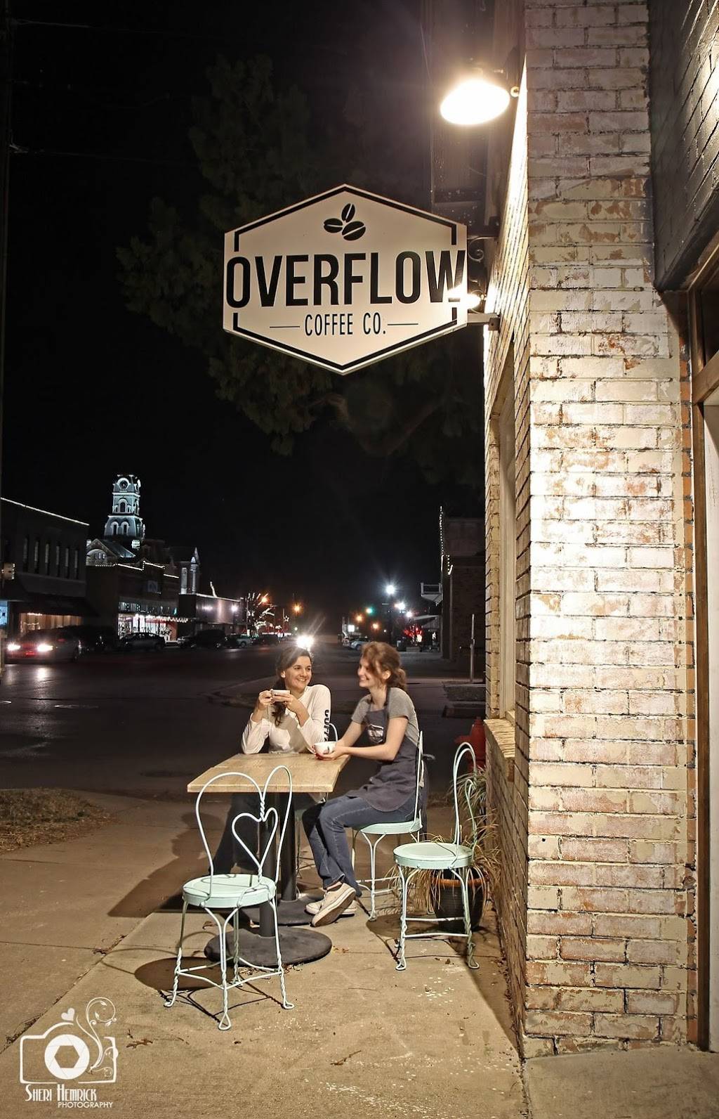 Overflow Coffee Co | bakery | 201 E Franklin St, Hillsboro, TX 76645, USA | 2542835272 OR +1 254-283-5272