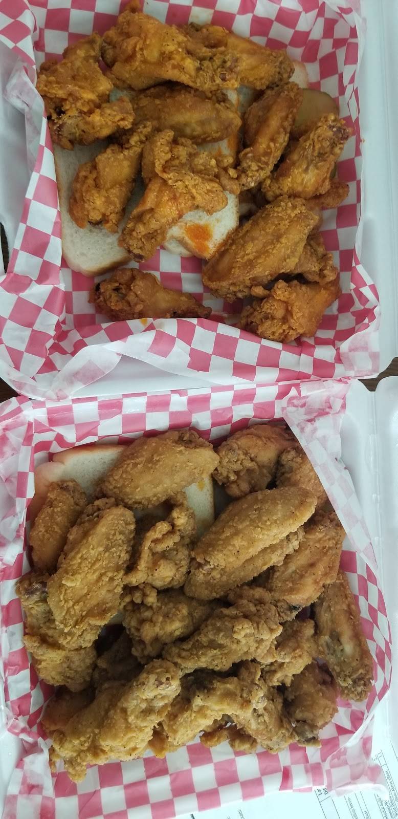 Helens Hot Chicken | restaurant | 886 Kraft St, Clarksville, TN 37040, USA | 9314948240 OR +1 931-494-8240
