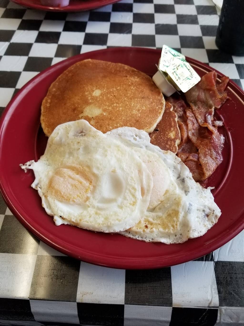 Mc Leans Family Restaurant | restaurant | 1843 NY-9N, Keeseville, NY 12944, USA | 5188349612 OR +1 518-834-9612