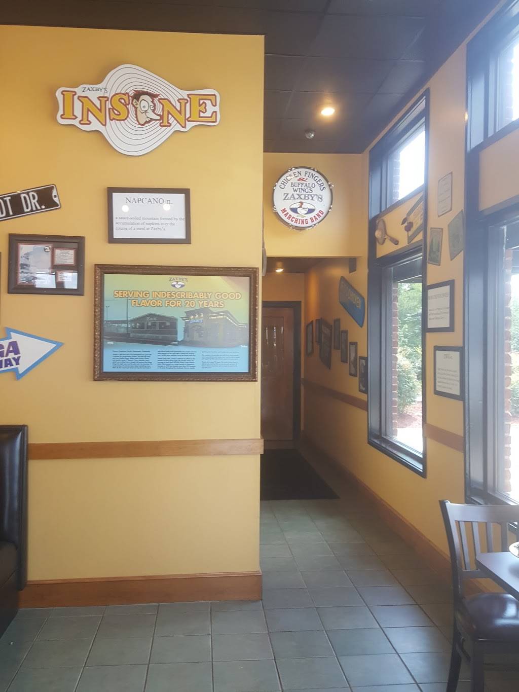 Zaxbys Chicken Fingers & Buffalo Wings | restaurant | 2540 N Main St, Crossville, TN 38555, USA | 9314568500 OR +1 931-456-8500