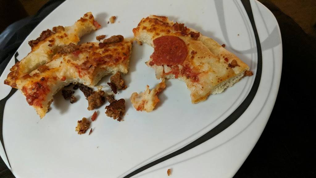 Little Caesars Pizza | meal takeaway | 12555 Ulysses St NE, Blaine, MN 55434, USA | 7632870790 OR +1 763-287-0790