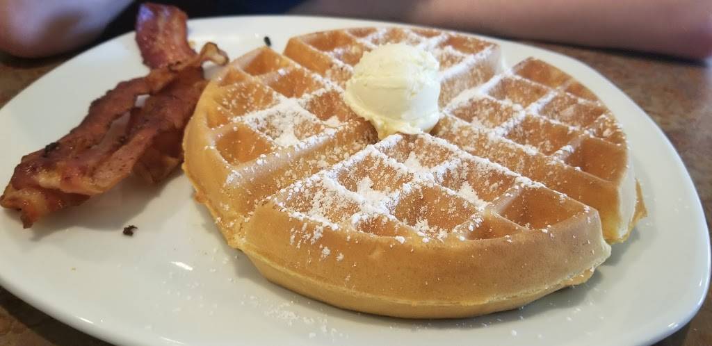 Perkins Restaurant & Bakery | restaurant | 4335 Tamiami Trail E, Naples, FL 34112, USA | 2397758200 OR +1 239-775-8200