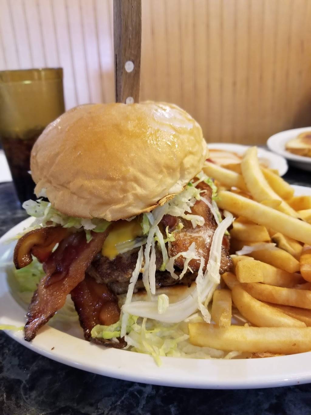 Daddy-Os Cafe | cafe | 709 Main St NW, Elk River, MN 55330, USA | 7632415595 OR +1 763-241-5595