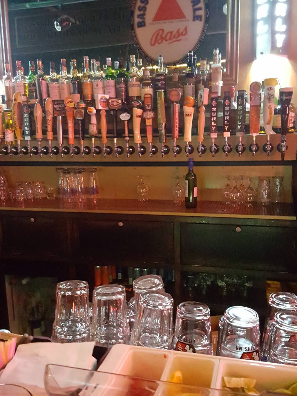 Whistle Binkies Old World Pub | restaurant | 4905, 3120 Wellner Dr NE, Rochester, MN 55906, USA | 5072899200 OR +1 507-289-9200