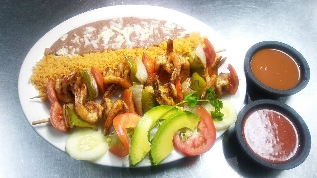 Los Caporales Mexican Food & Seafood Restaurant | 2112 E ...