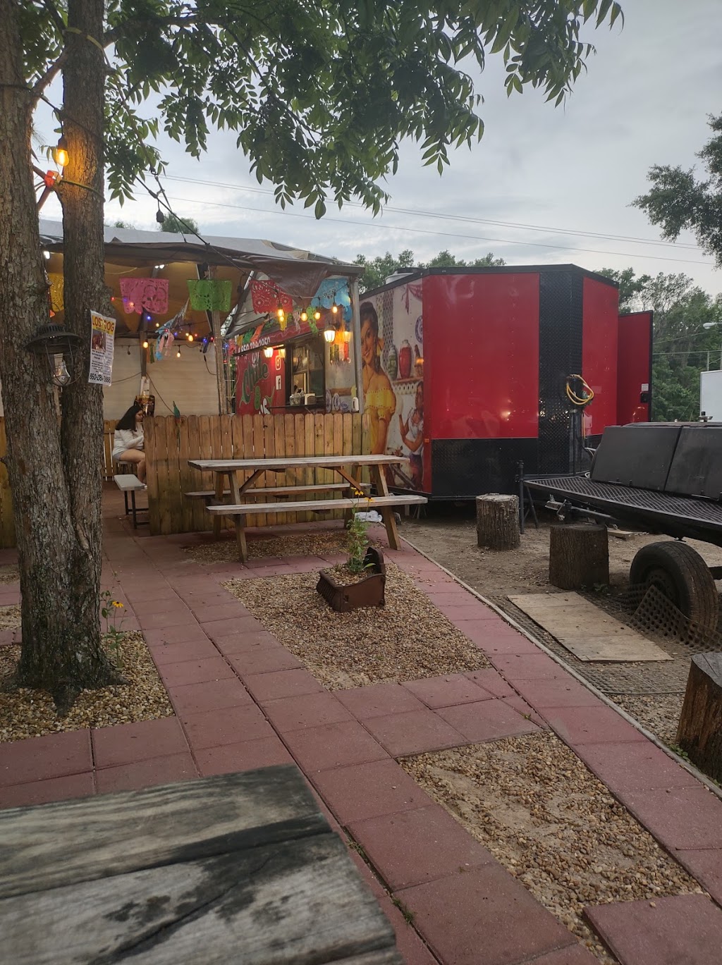 Chile & Chilis L.L.C. | restaurant | 5750 W Tennessee St, Tallahassee, FL 32304, USA | 8502282959 OR +1 850-228-2959