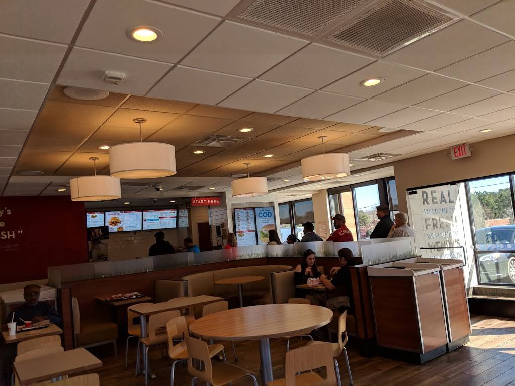 Wendy's 1517 Dabney Dr, Henderson, NC 27536, USA