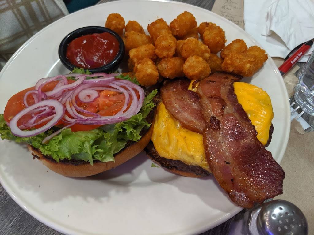Flying Pig Burger Co Olde Town | restaurant | 5777 Olde Wadsworth Blvd, Arvada, CO 80002, USA | 7202161301 OR +1 720-216-1301