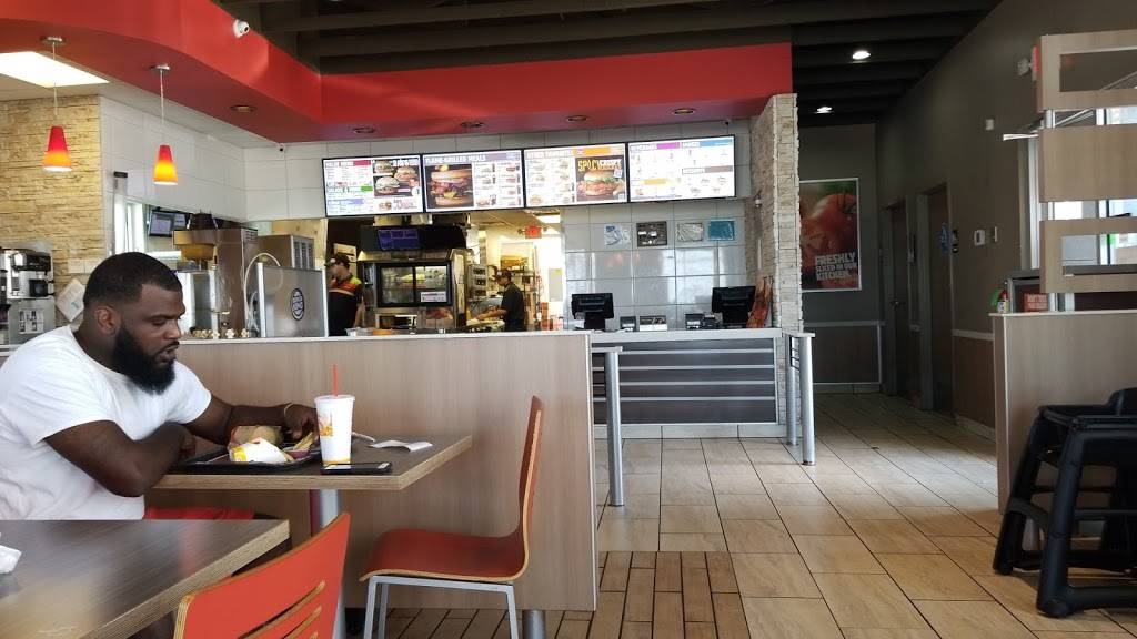 Burger King | restaurant | 8131 Pat Booker Rd, Live Oak, TX 78233, USA | 2106371263 OR +1 210-637-1263