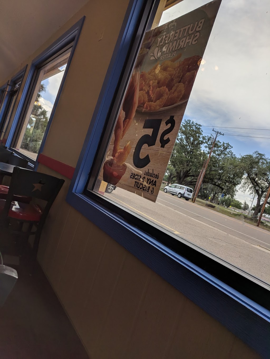 Churchs Chicken | restaurant | 304 S St Marys St, Falfurrias, TX 78355, USA | 3613255734 OR +1 361-325-5734