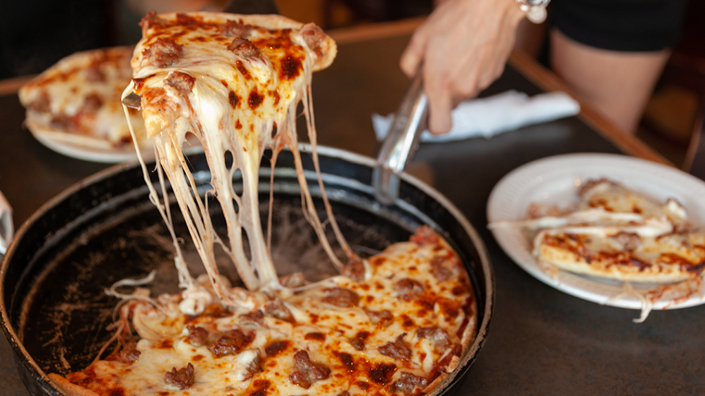 R Grotto Ristorante | restaurant | 710 La Salle St, Ottawa, IL 61350, USA | 8154311100 OR +1 815-431-1100