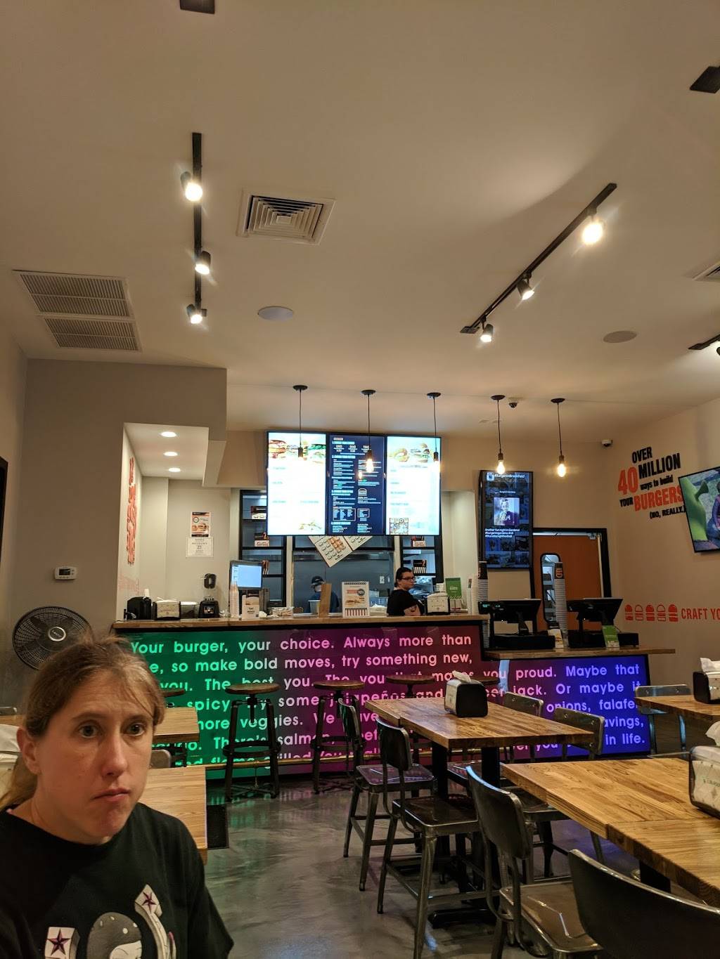 Burgerim | meal delivery | 7 Federal Rd, Brookfield, CT 06804, USA | 4752892333 OR +1 475-289-2333