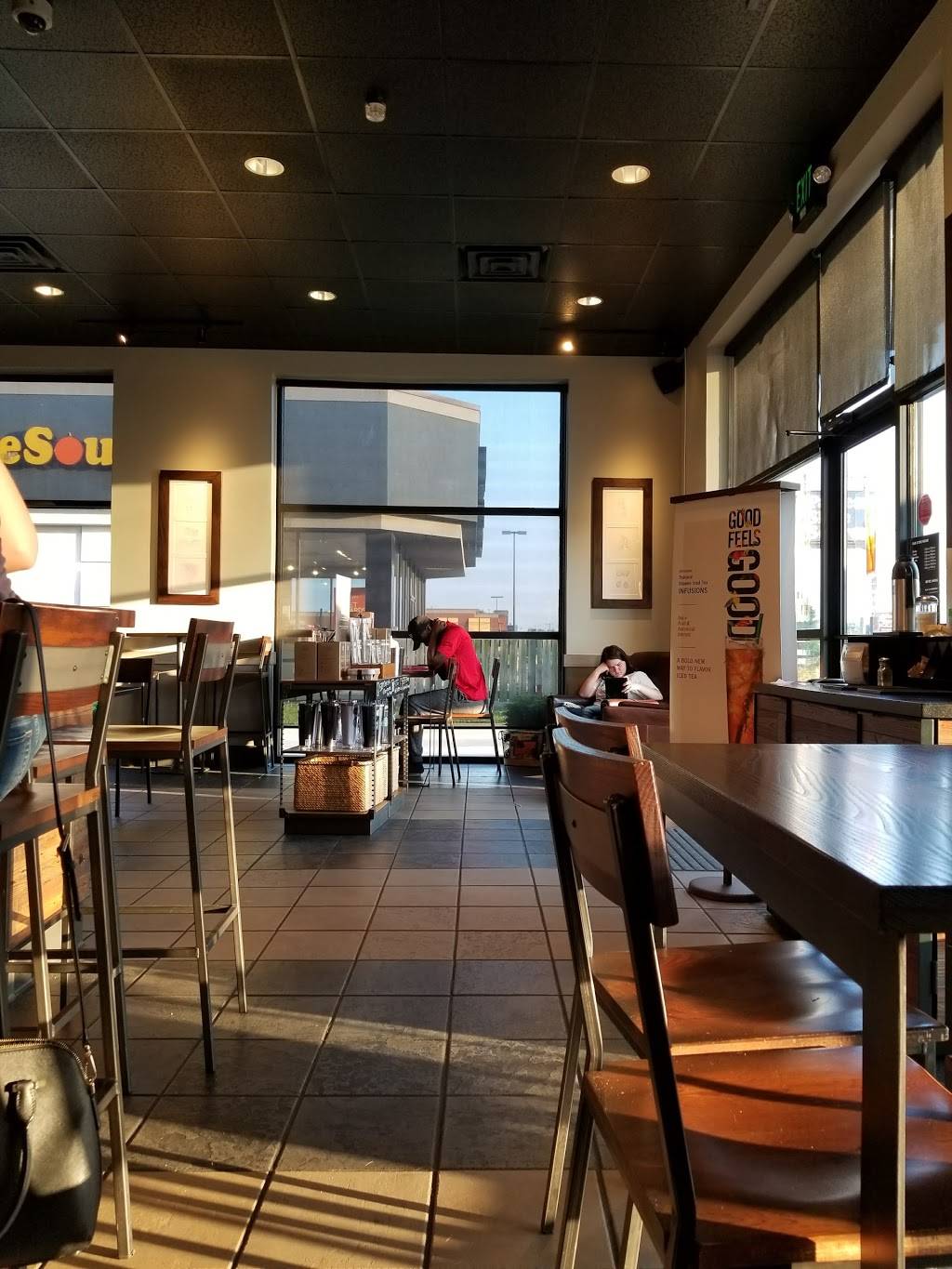 Starbucks | cafe | 2828 N. Broadway Street, Pittsburg, KS 66762, USA | 6202300419 OR +1 620-230-0419