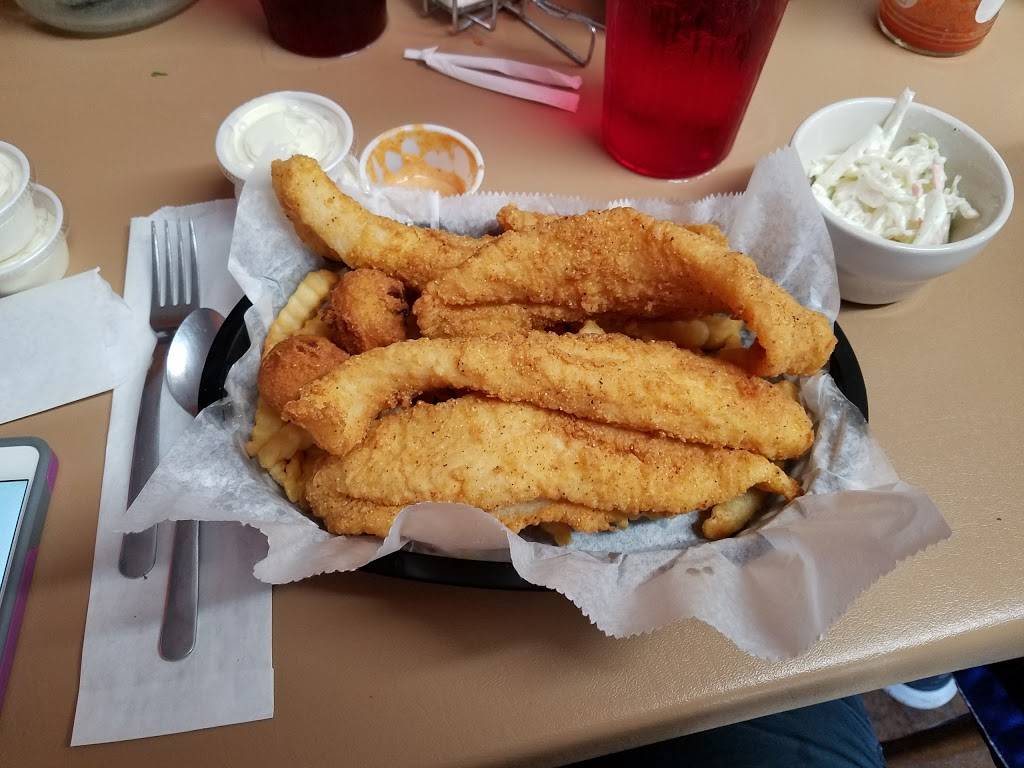 Pawpaw's Catfish Kitchen | 2760 Wears Valley Rd, Sevierville, TN 37862, USA