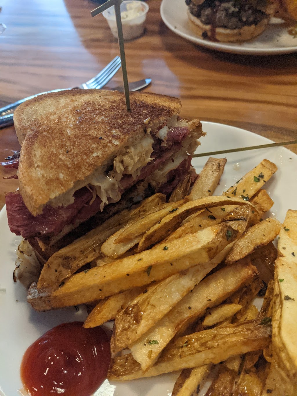Off-Duty Tavern | restaurant | 1011 NE 14th St, Ocala, FL 34470, USA | 3524991089 OR +1 352-499-1089