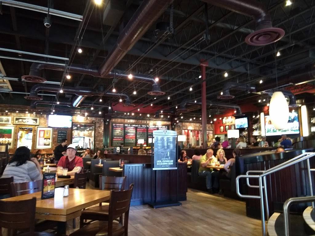 BJ's Restaurant & Brewhouse | 6622 E Superstition Springs Blvd, Mesa