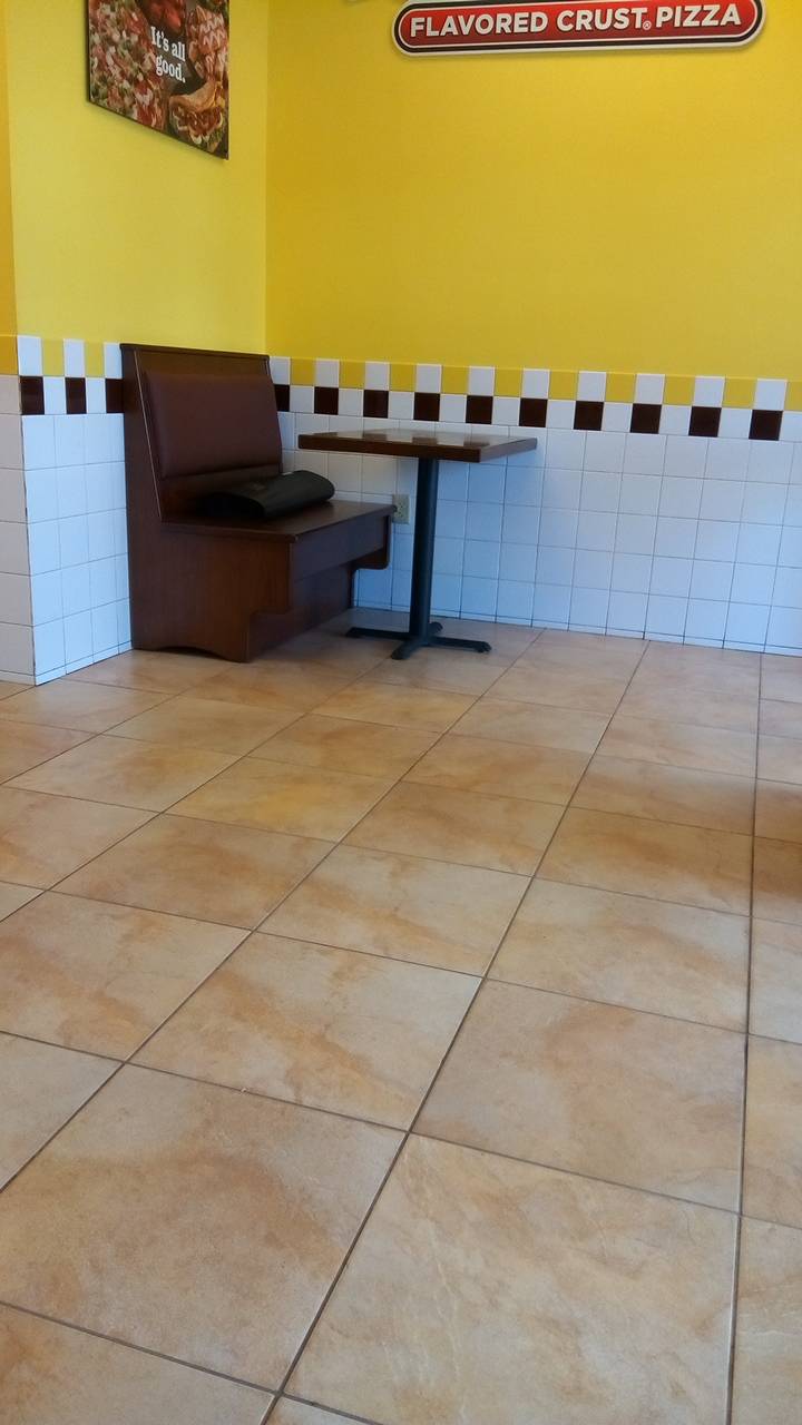 Hungry Howies Pizza | meal delivery | 7304 Royal Palm Blvd, Margate, FL 33063, USA | 9549774444 OR +1 954-977-4444