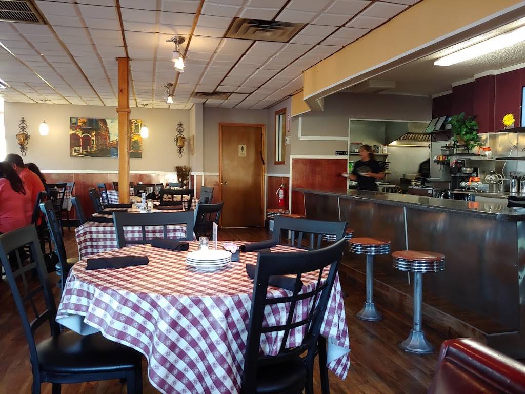 Vivere Italian Restaurant | restaurant | 1000 E Rawson Ave, Oak Creek, WI 53154, USA | 4145745128 OR +1 414-574-5128